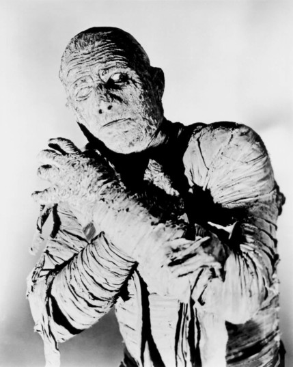 Lon Chaney Jr. as the Mummy in a photo for “The Mummy’s Curse.”