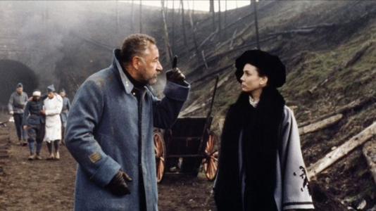 Philippe Noiret et Sabine Azéma dans "La vie et rien d'autre".