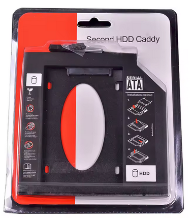 Photo d'un produit qui remplace un lecteur de disque d'ordinateur portable par un disque SSD