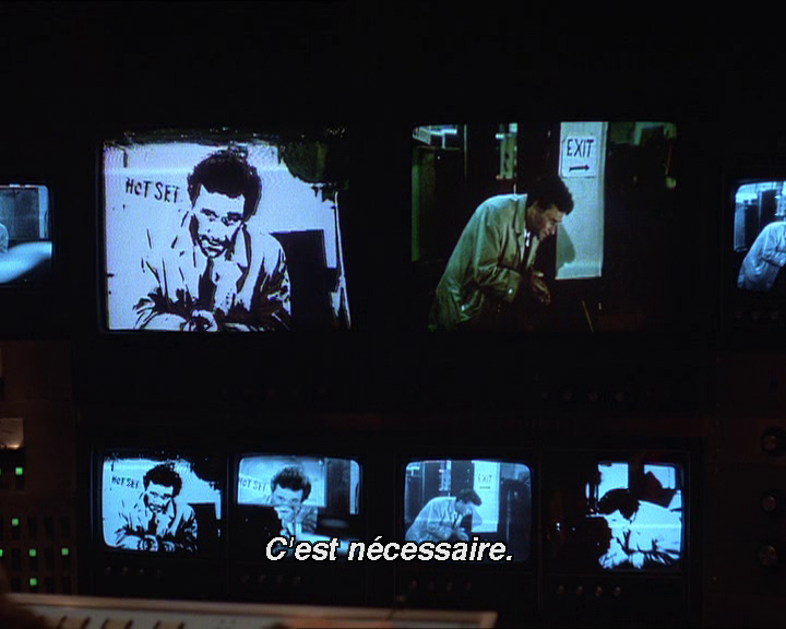 6 moniteurs où on voit Columbo avec un traitement différent appliqué à chaque image, noir et blanc très saturé